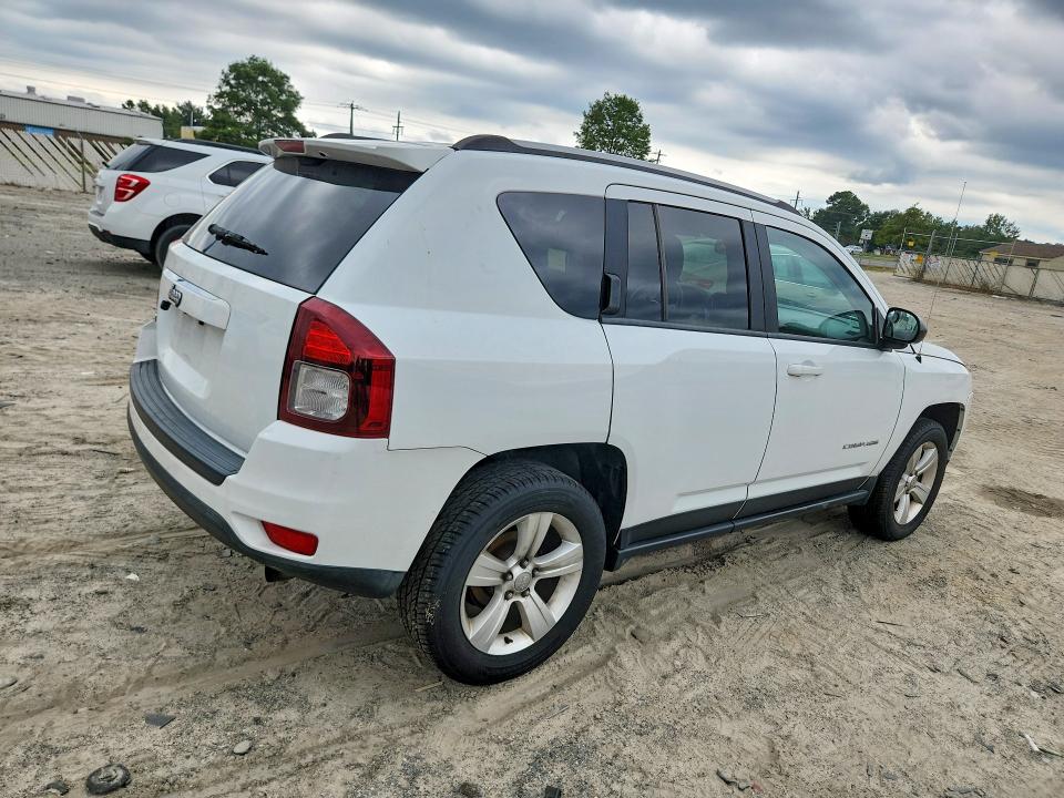 Auction sale of the 2015 Jeep Compass, vin: 1C4NJDBB8FD438825, lot number: 68838436