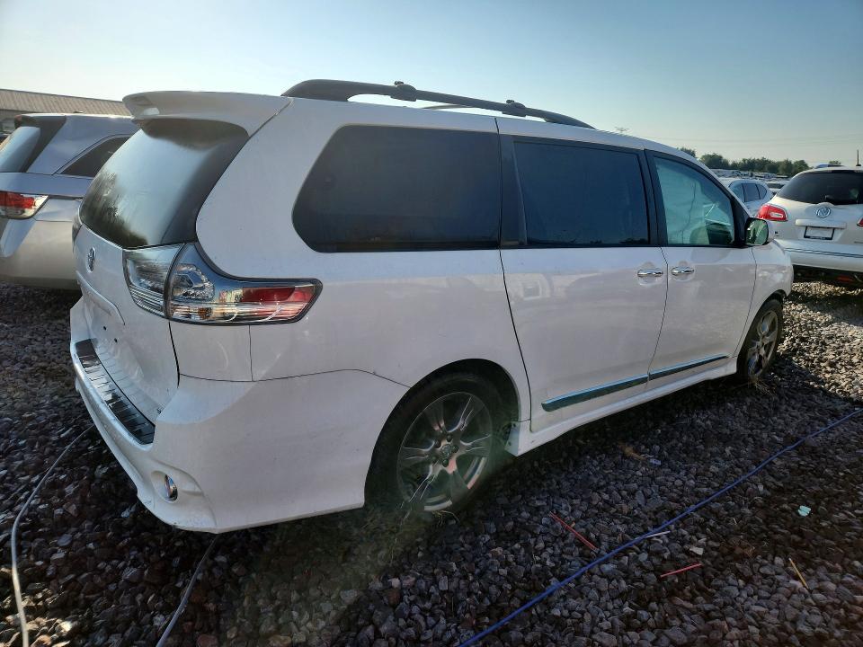 2017 Toyota Sienna მანქანა იყიდება აუქციონზე, vin: 5TDXZ3DC8HS820331, აუქციონის ნომერი: 67240166