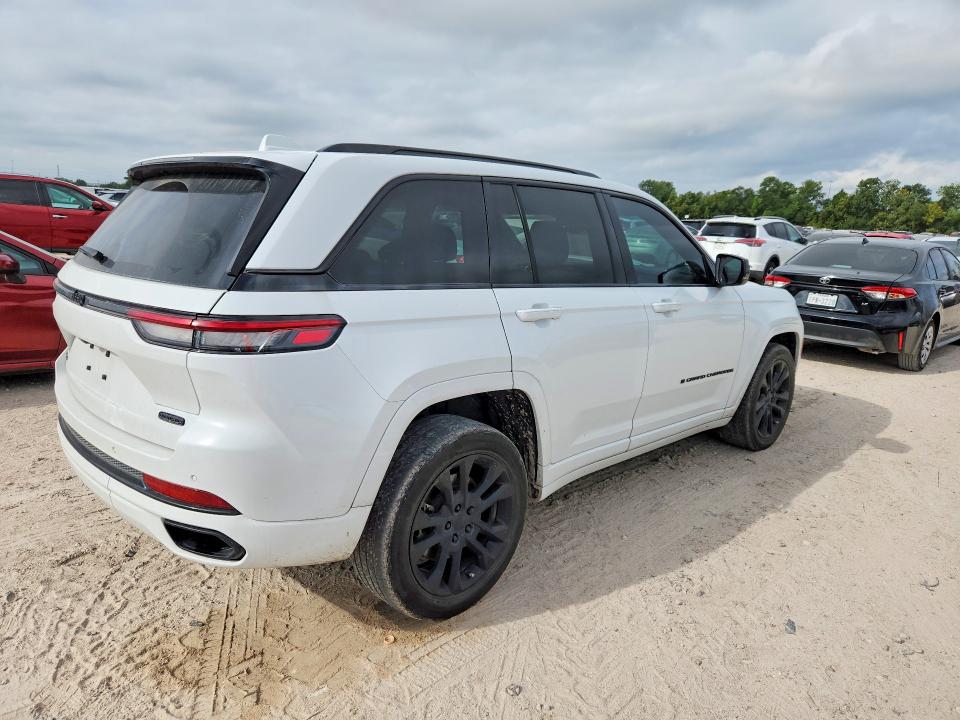 68982186 :رقم المزاد ، 1C4RJHDT2N8582800 vin ، 2022 Jeep Grand Cherokee مزاد بيع