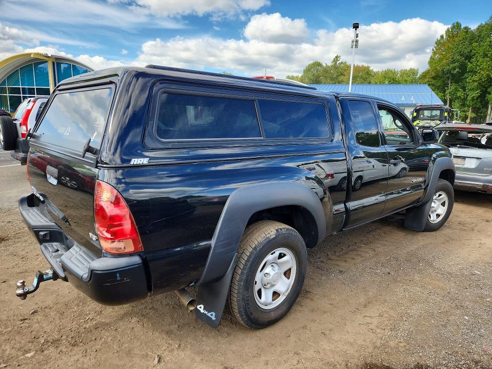 2015 Toyota Tacoma მანქანა იყიდება აუქციონზე, vin: 5TFUU4ENXFX135536, აუქციონის ნომერი: 69200136