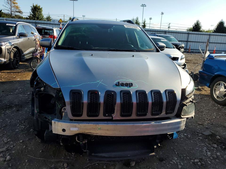 Продаж на аукціоні авто 2016 Jeep Cherokee, vin: 1C4PJMCS7GW103326, номер лоту: 68652806