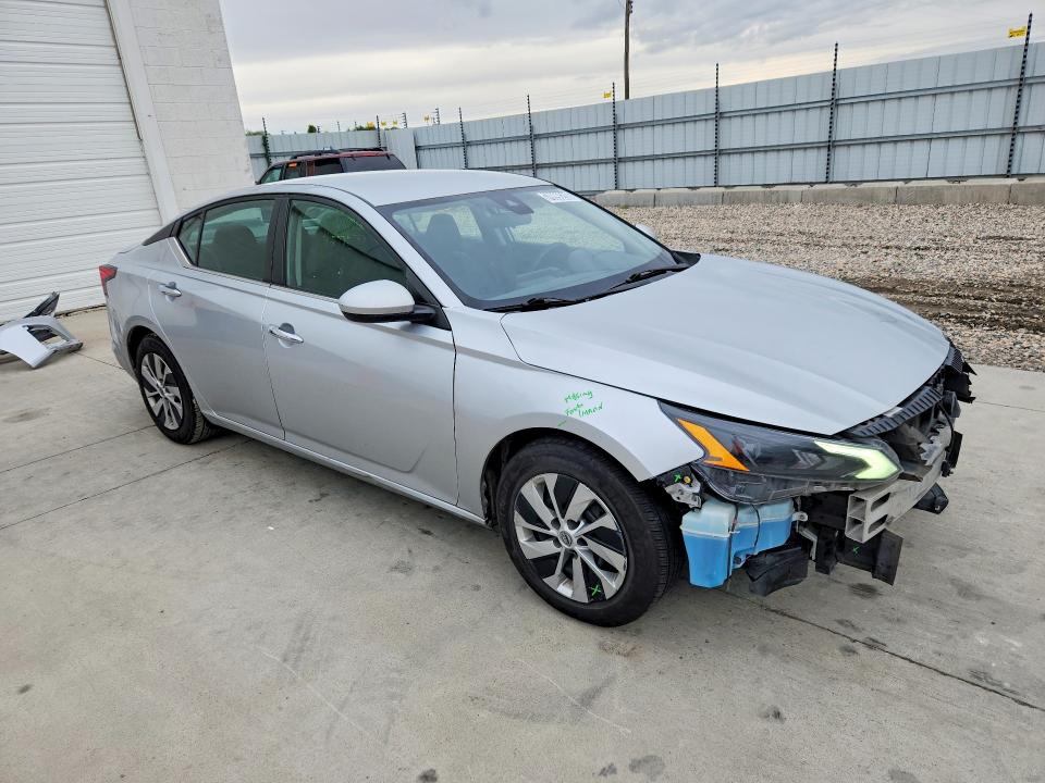 70998206 :رقم المزاد ، 1N4BL4BV8PN373144 vin ، 2023 Nissan Altima مزاد بيع