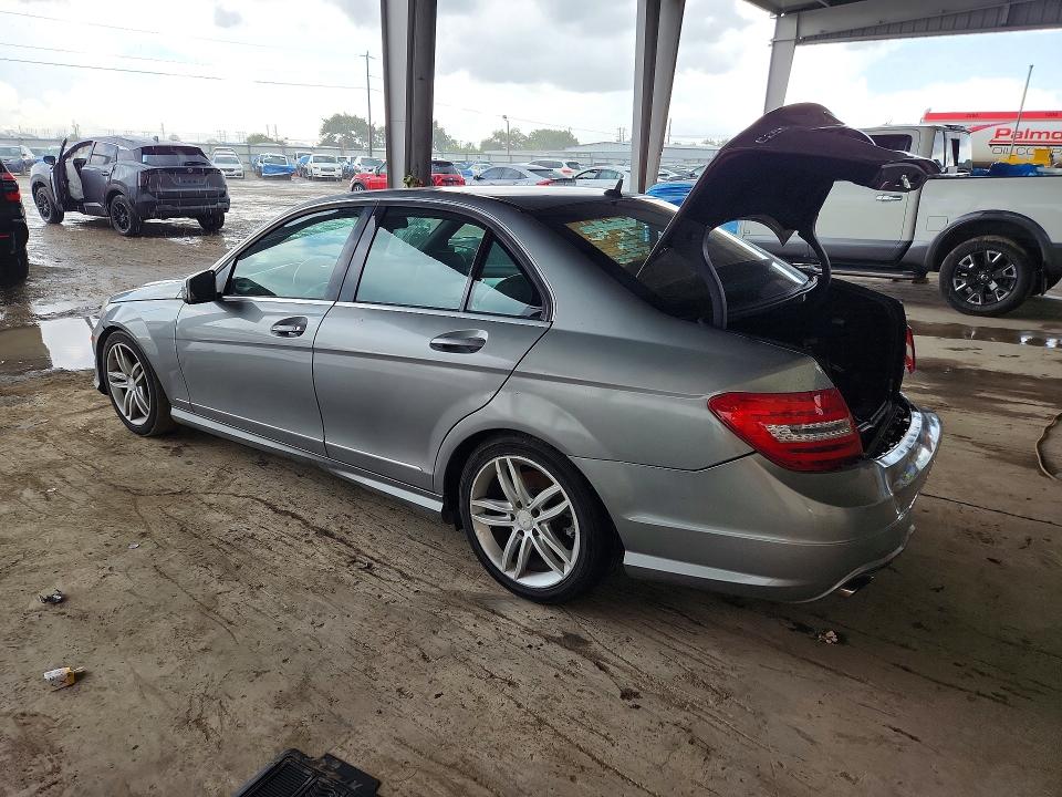 2014 Mercedes-benz C მანქანა იყიდება აუქციონზე, vin: WDDGF4HB2EA948837, აუქციონის ნომერი: 68069126