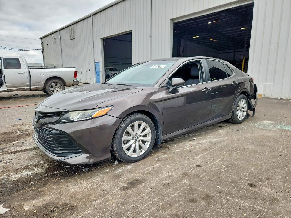 Продаж на аукціоні авто 2018 Toyota Camry, vin: 4T1B11HK4JU017357, номер лоту: 70483646