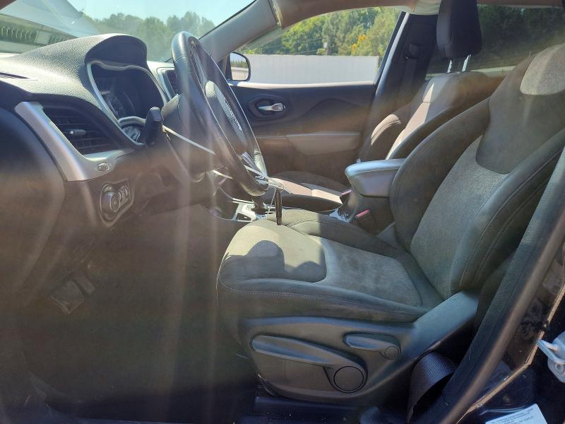 67814836 :رقم المزاد ، 1C4PJLCS3EW115304 vin ، 2014 Jeep Cherokee مزاد بيع