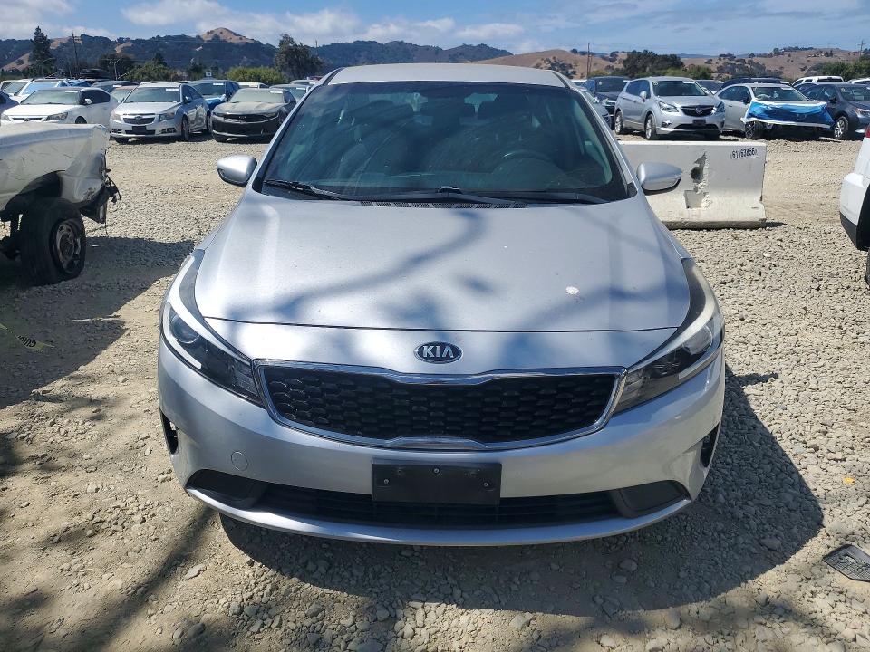 66279596 :رقم المزاد ، 3KPFL4A76HE021815 vin ، 2017 Kia Forte مزاد بيع