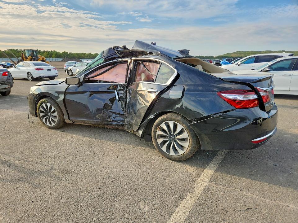 Продаж на аукціоні авто 2017 Honda Accord, vin: JHMCR6F51HC016337, номер лоту: 69071806