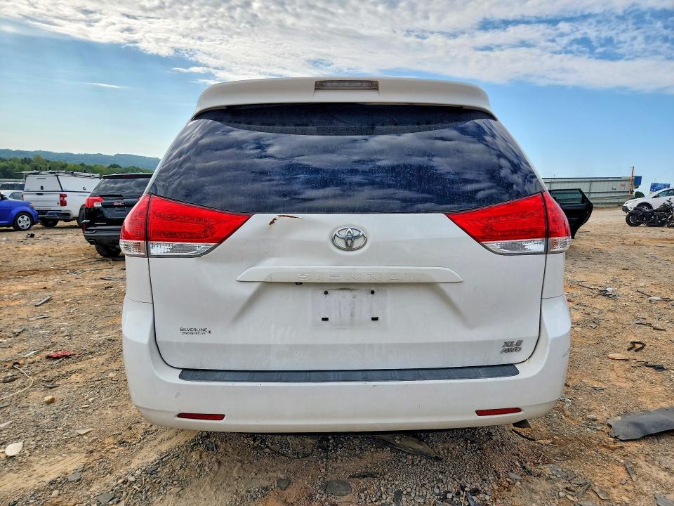 2013 Toyota Sienna მანქანა იყიდება აუქციონზე, vin: 5TDDK3DCXDS056337, აუქციონის ნომერი: 68272076