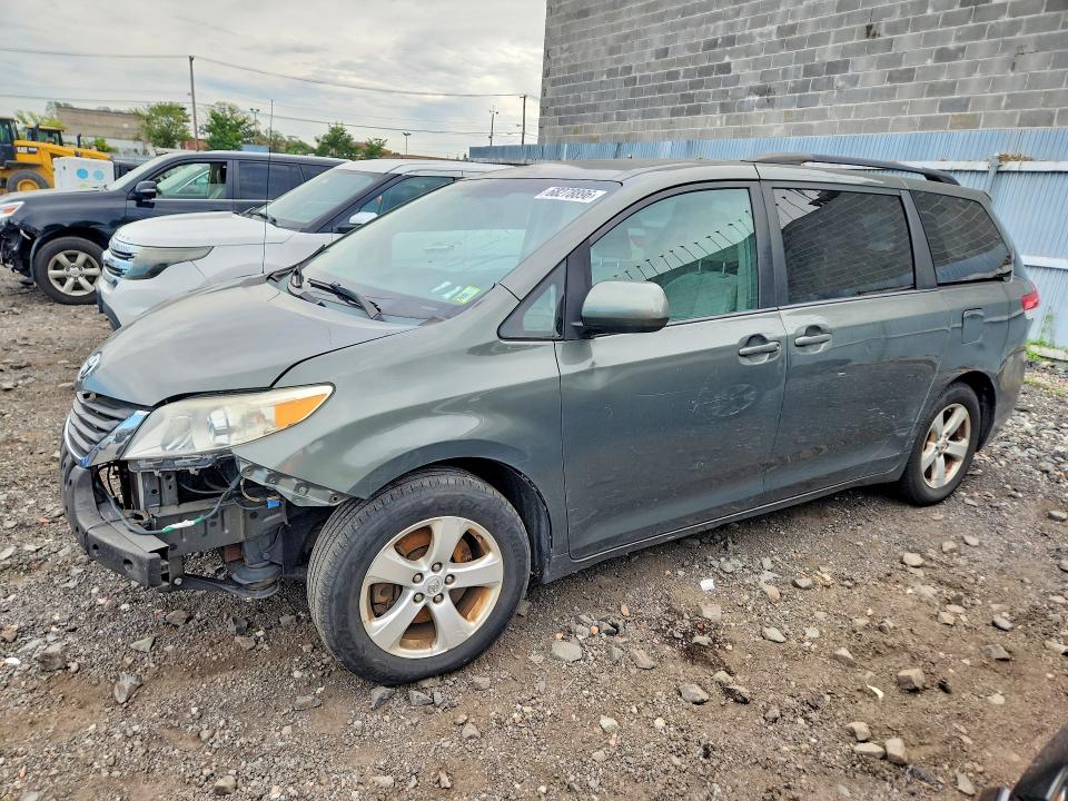 Продажа на аукционе авто 2013 Toyota Sienna, vin: 5TDKK3DC0DS355245, номер лота: 68278896