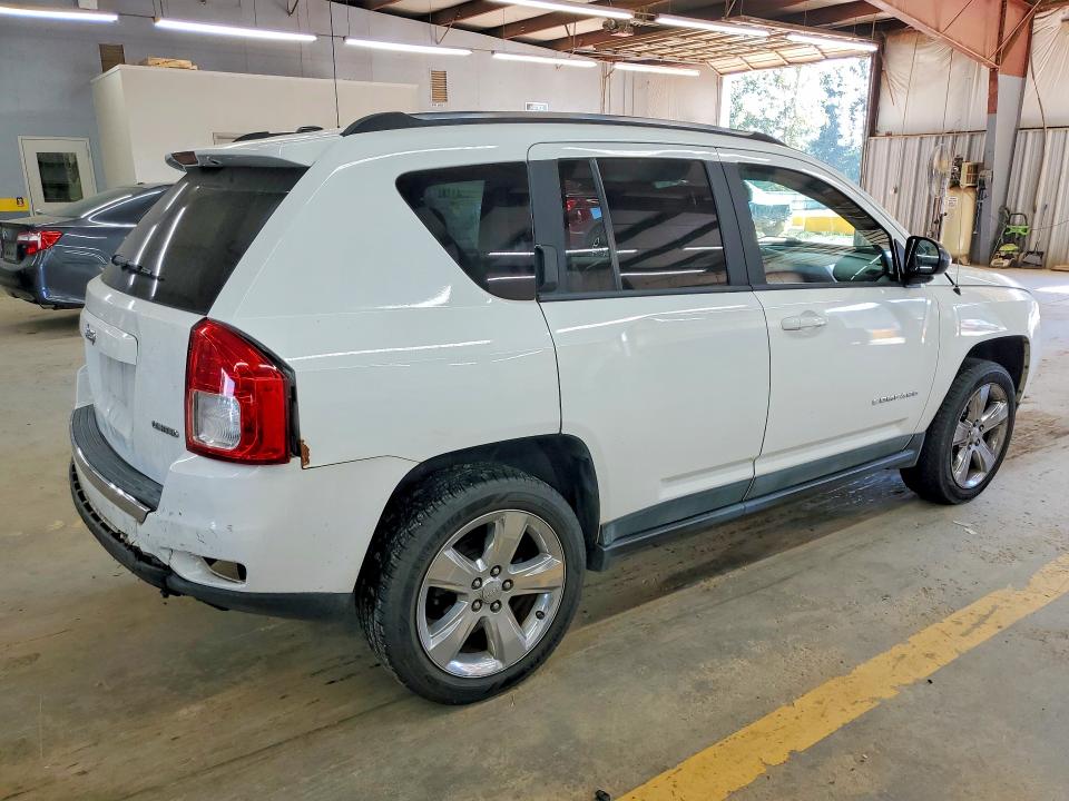 2022 Jeep Compass მანქანა იყიდება აუქციონზე, vin: 1J4NF5FB3BD277869, აუქციონის ნომერი: 68136676
