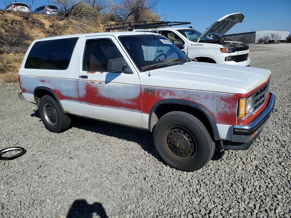69450816 :رقم المزاد ، 1GNCT18Z8L8141716 vin ، 1990 Chevrolet Blazer مزاد بيع