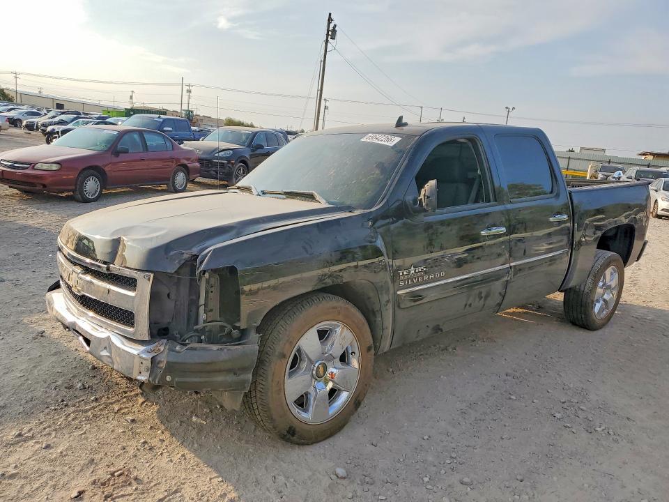 69642266 :رقم المزاد ، 3GCPCSE04BG207676 vin ، 2011 Chevrolet Silverado مزاد بيع