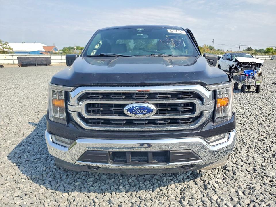 67693496 :رقم المزاد ، 1FTFW1E85NFA23355 vin ، 2022 Ford F150 مزاد بيع
