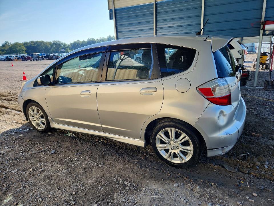 2011 Honda Fit მანქანა იყიდება აუქციონზე, vin: JHMGE8H54BC011128, აუქციონის ნომერი: 68369276