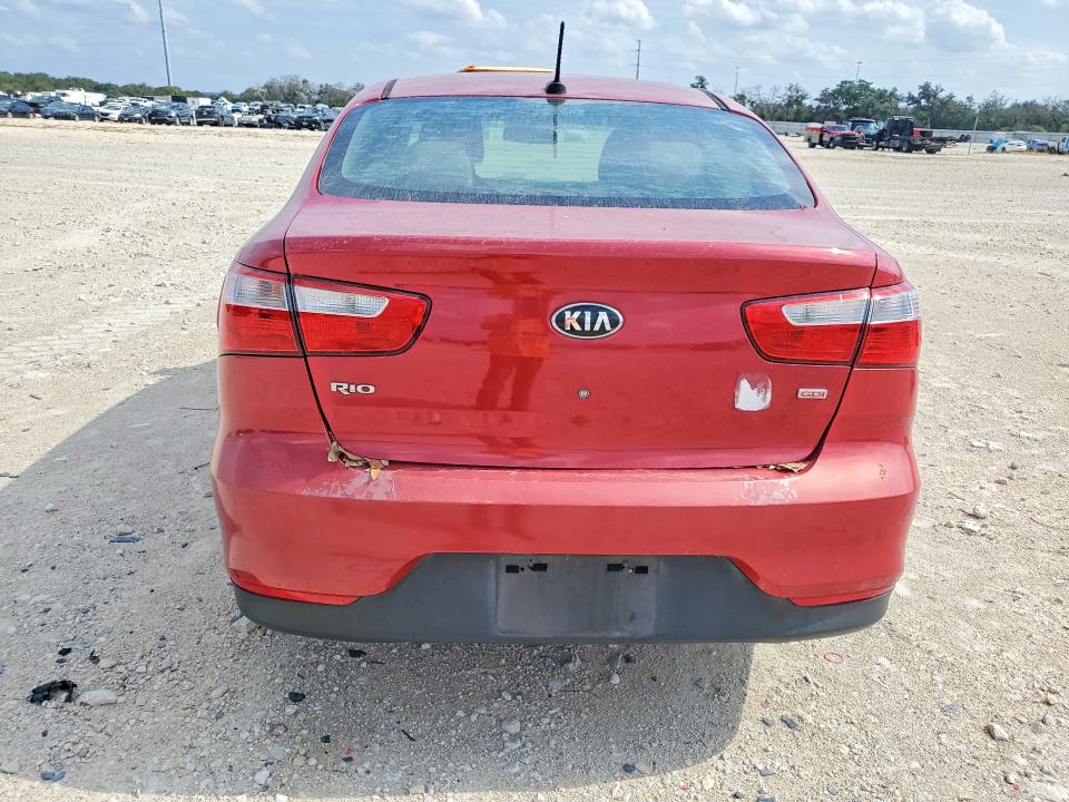 68596716 :رقم المزاد ، KNADM4A39H6049659 vin ، 2017 Kia Rio مزاد بيع