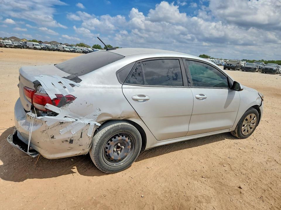 2018 Kia Rio მანქანა იყიდება აუქციონზე, vin: 3KPA24AB7JE079200, აუქციონის ნომერი: 69068696