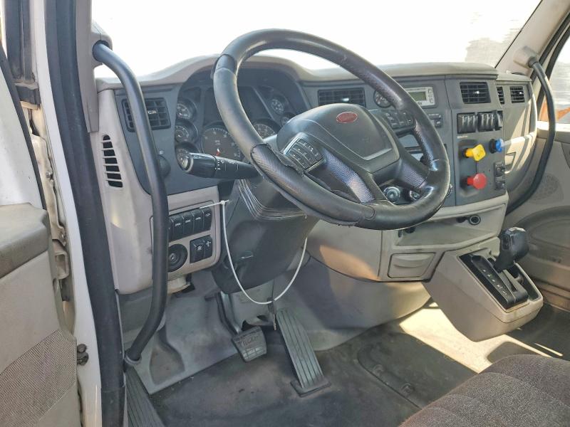 Продаж на аукціоні авто 2018 Peterbilt 579, vin: 1XPBA48X1JD478130, номер лоту: 69940986