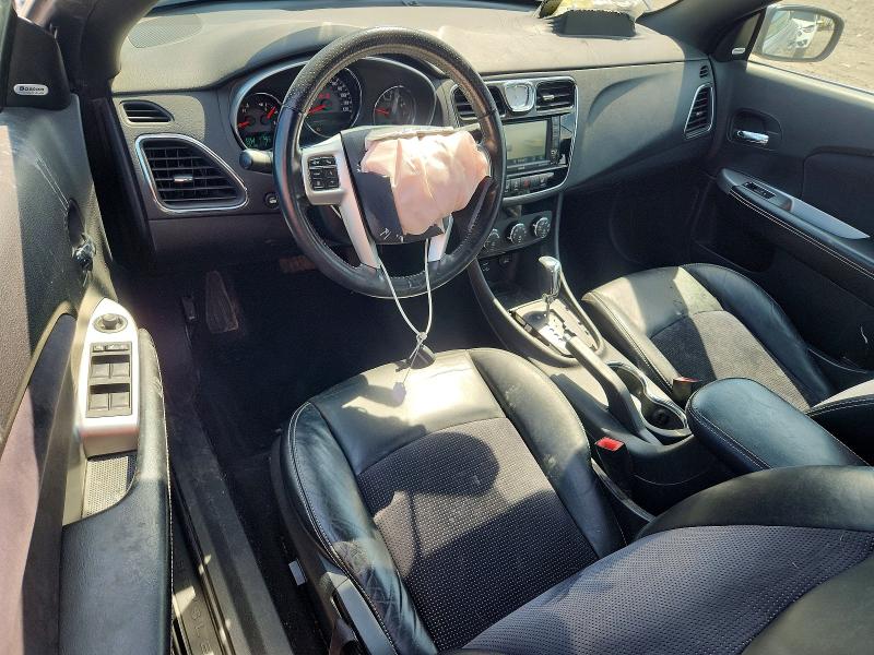 68095466 :رقم المزاد ، 1C3BCBGG7CN132215 vin ، 2012 Chrysler 200 مزاد بيع