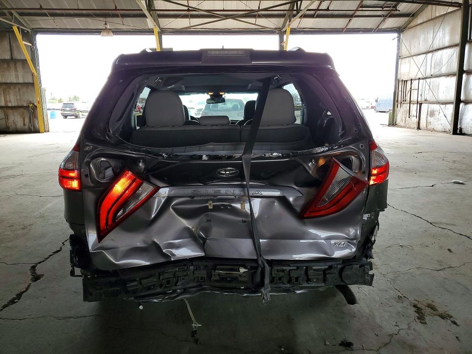 70560776 :رقم المزاد ، 5TDYZ3DC8LS062357 vin ، 2020 Toyota Sienna مزاد بيع