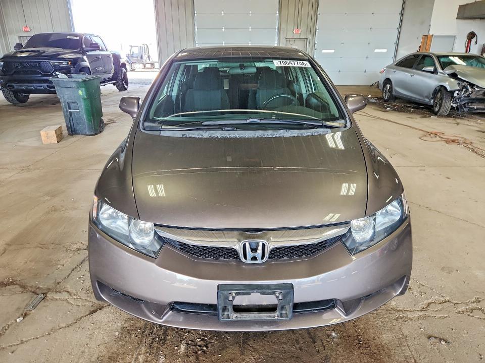 70647746 :رقم المزاد ، 19XFA1F64AE064222 vin ، 2010 Honda Civic مزاد بيع