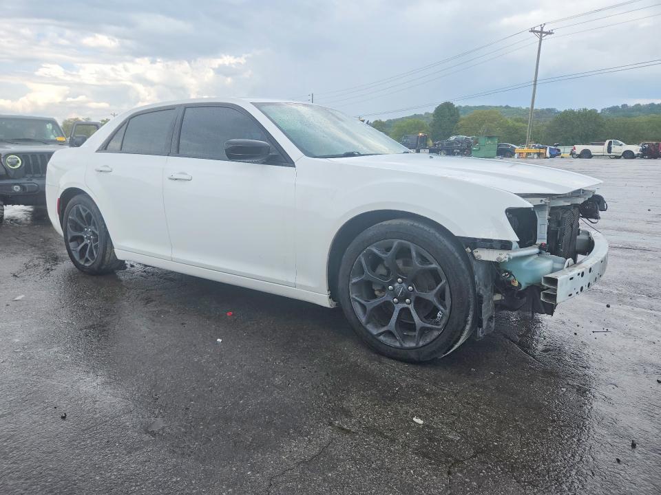 68179406 :رقم المزاد ، 2C3CCAAG6KH612129 vin ، 2019 Chrysler 300 مزاد بيع