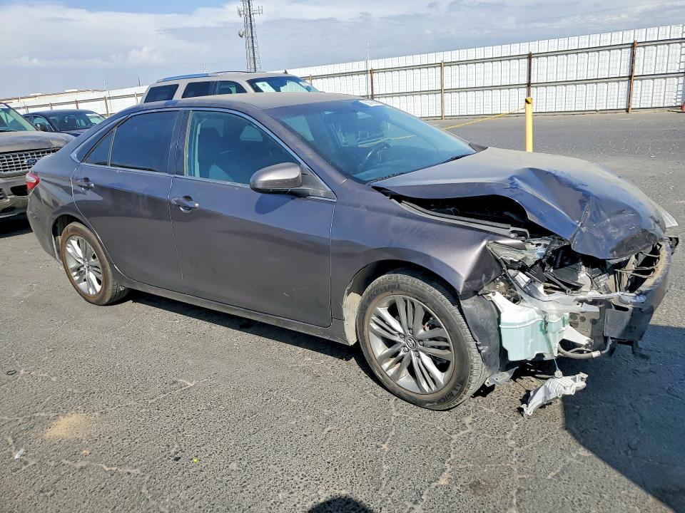 69976836 :رقم المزاد ، 4T1BF1FK3GU116555 vin ، 2016 Toyota Camry مزاد بيع