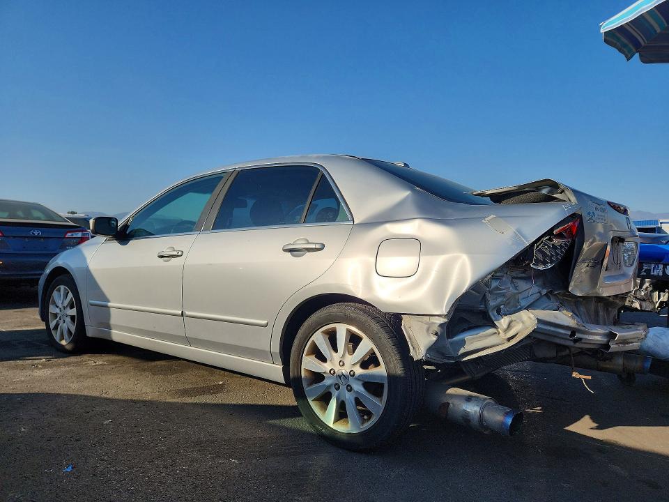 69308856 :رقم المزاد ، 1HGCM66597A028537 vin ، 2007 Honda Accord مزاد بيع