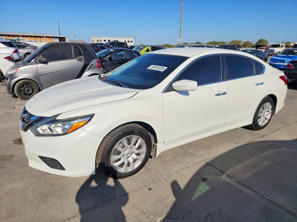 Продажа на аукционе авто 2017 Nissan Altima, vin: 1N4AL3AP4HC498356        , номер лота: 68940526