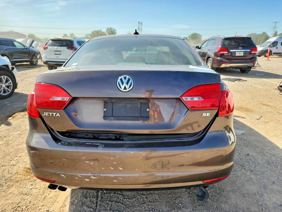 67279466 :رقم المزاد ، 3VWD07AJ6EM401801 vin ، 2014 Volkswagen Jetta مزاد بيع