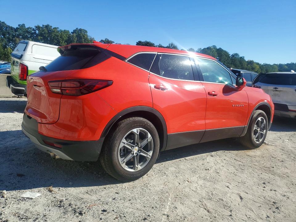 Продаж на аукціоні авто 2025 Chevrolet Blazer, vin: 3GNKBCR4XSS270284, номер лоту: 70737106