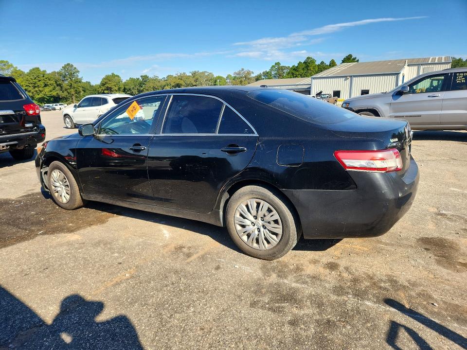 70112306 :رقم المزاد ، 4T1BF3EKXAU089813 vin ، 2010 Toyota Camry مزاد بيع