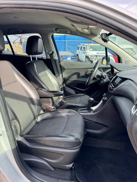 67721676 :رقم المزاد ، KL7CJPSM8MB374334 vin ، 2021 Chevrolet Trax مزاد بيع