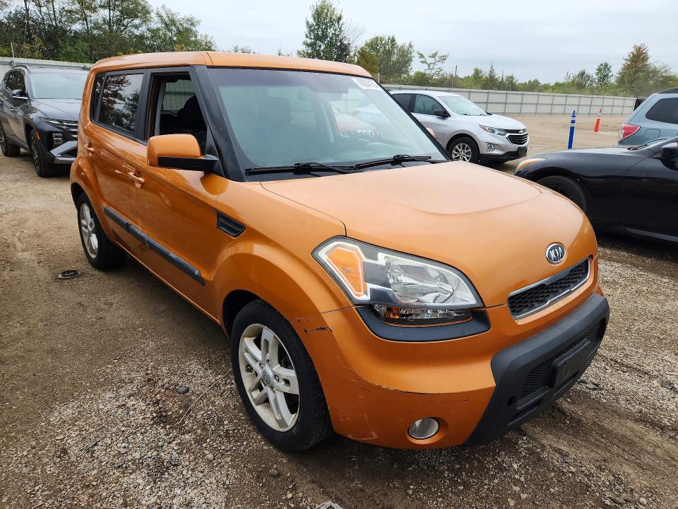 69284156 :رقم المزاد ، KNDJT2A22B7215994 vin ، 2011 Kia Soul مزاد بيع