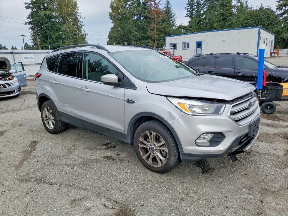 2018 Ford Escape მანქანა იყიდება აუქციონზე, vin: 1FMCU9GD2JUD08145, აუქციონის ნომერი: 70545476