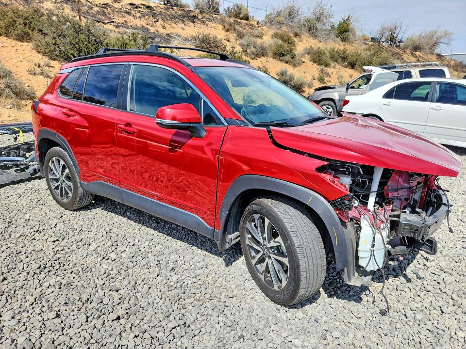 2023 Toyota Corolla Cross მანქანა იყიდება აუქციონზე, vin: 7MUDAABG0PV065684, აუქციონის ნომერი: 67115536