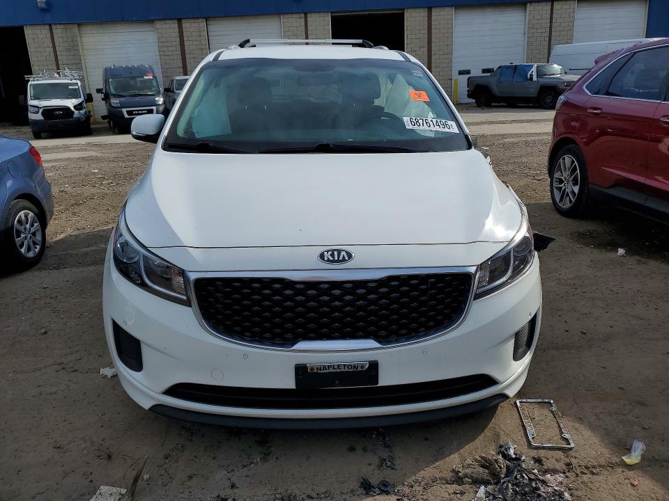 68761496 :رقم المزاد ، KNDMB5C16H6334569 vin ، 2017 Kia Sedona مزاد بيع