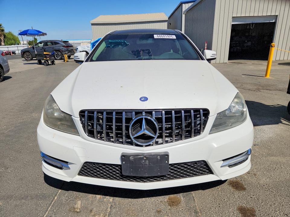 Продаж на аукціоні авто 2013 Mercedes-benz C, vin: WDDGJ4HBXDF949833        , номер лоту: 68605926