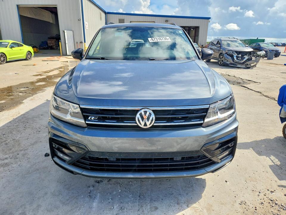 67316736 :رقم المزاد ، 3VV3B7AX4LM146478 vin ، 2020 Volkswagen Tiguan مزاد بيع