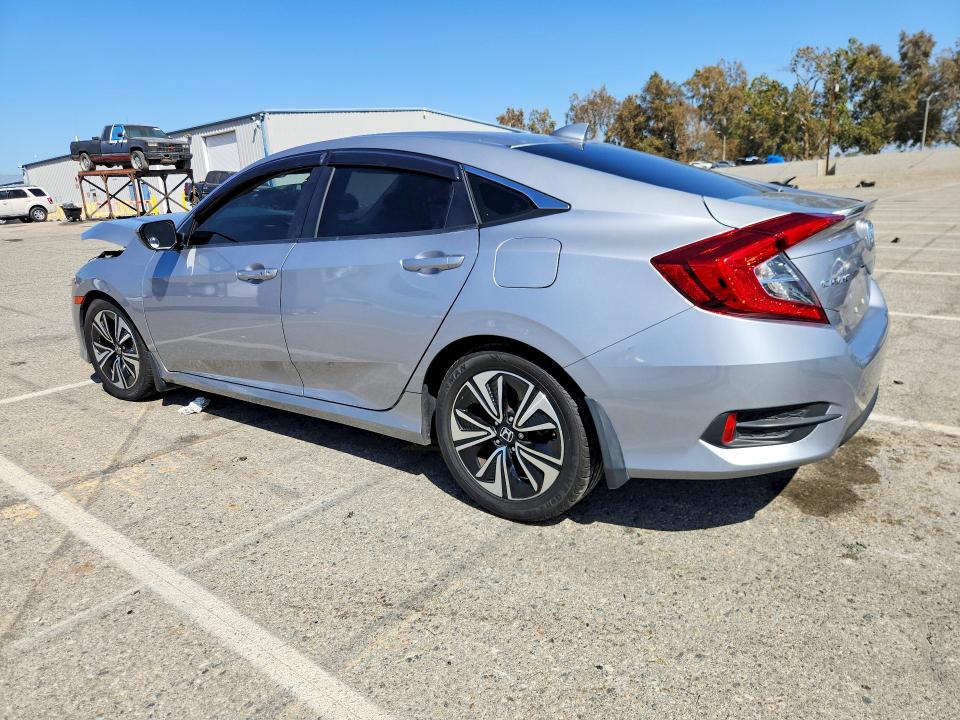 2017 Honda Civic მანქანა იყიდება აუქციონზე, vin: 2HGFC1F37HH647593, აუქციონის ნომერი: 71211736