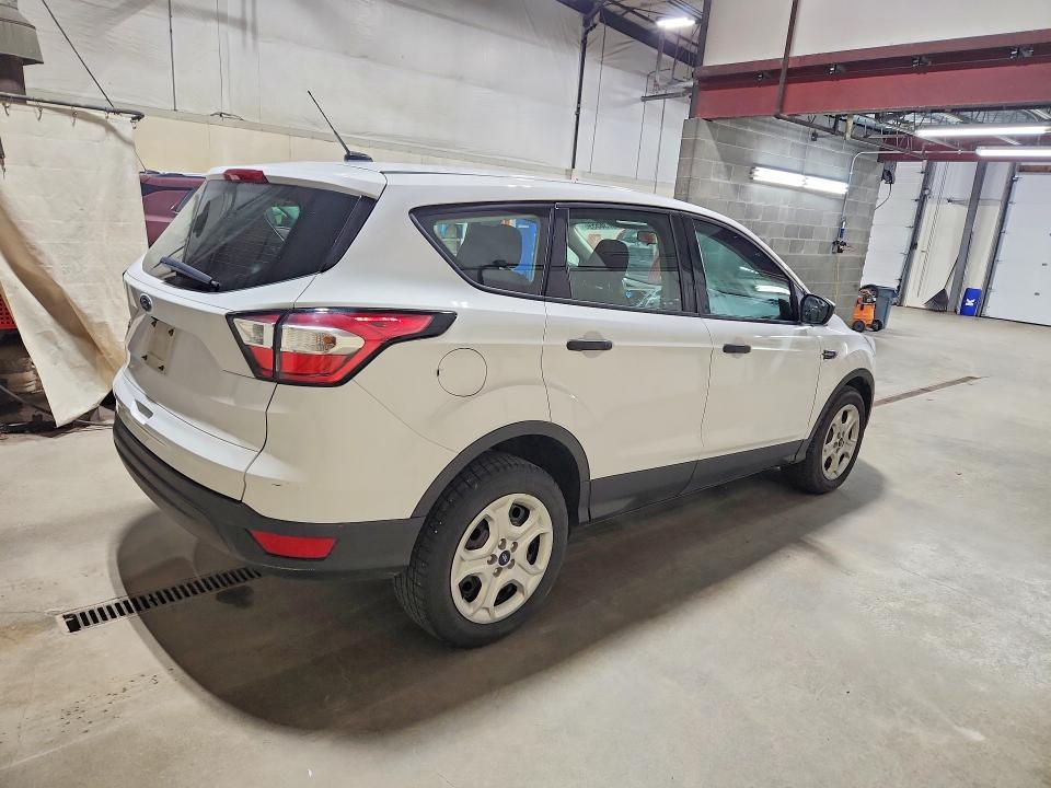 2018 Ford Escape მანქანა იყიდება აუქციონზე, vin: 1FMCU0F70JU855966, აუქციონის ნომერი: 67365596