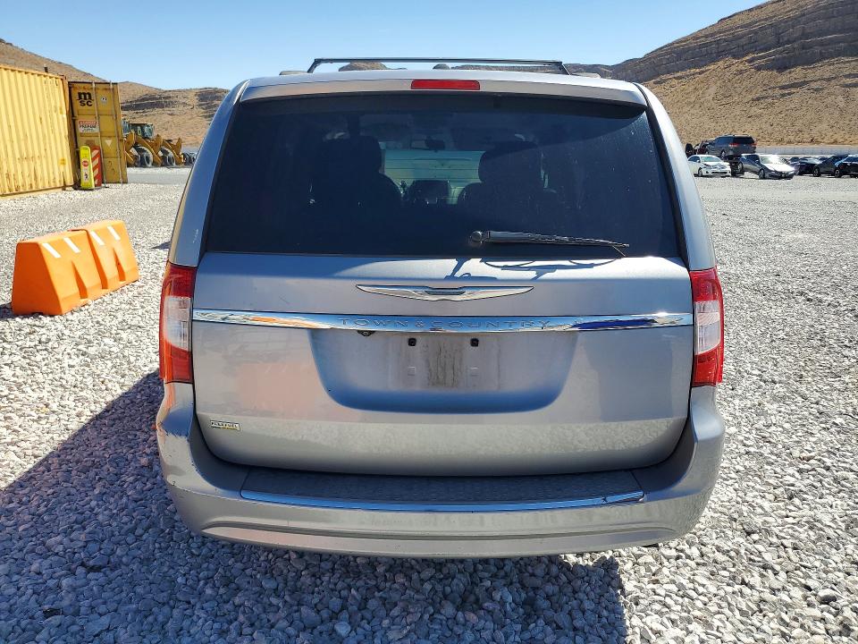 70321636 :رقم المزاد ، 2C4RC1BGXDR744120 vin ، 2013 Chrysler Town & Country مزاد بيع