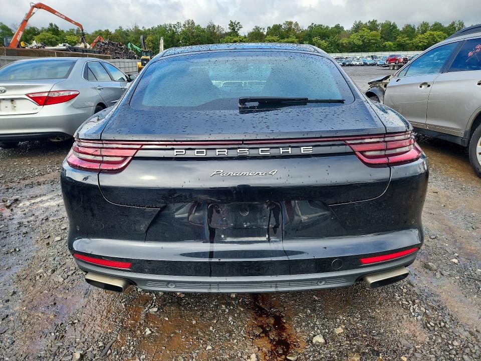 66833906 :رقم المزاد ، WP0AA2A76JL113279 vin ، 2018 Porsche Panamera مزاد بيع