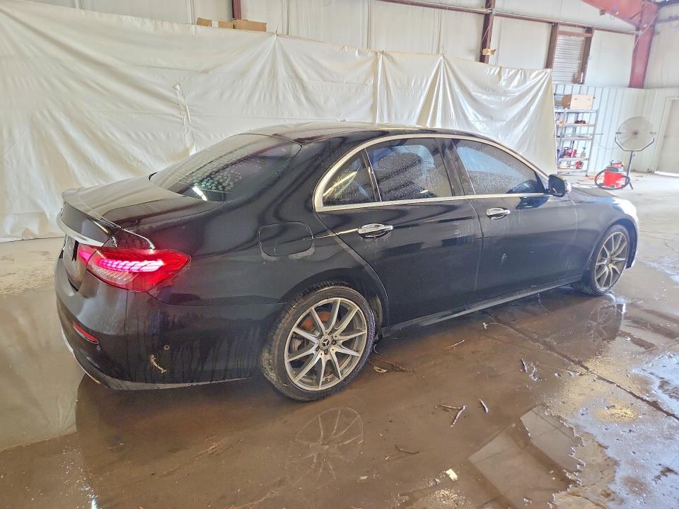 68667886 :رقم المزاد ، W1KZF8DB3MA999316 vin ، 2021 Mercedes-benz E مزاد بيع