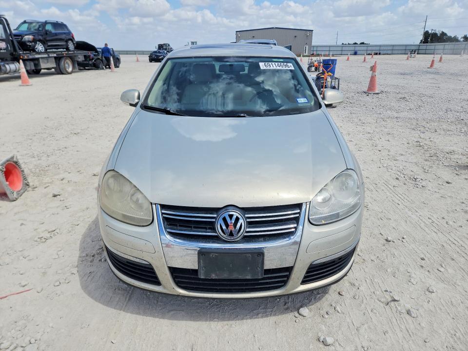 2010 Volkswagen Jetta მანქანა იყიდება აუქციონზე, vin: 3VWRX7AJXAM122430, აუქციონის ნომერი: 69114696