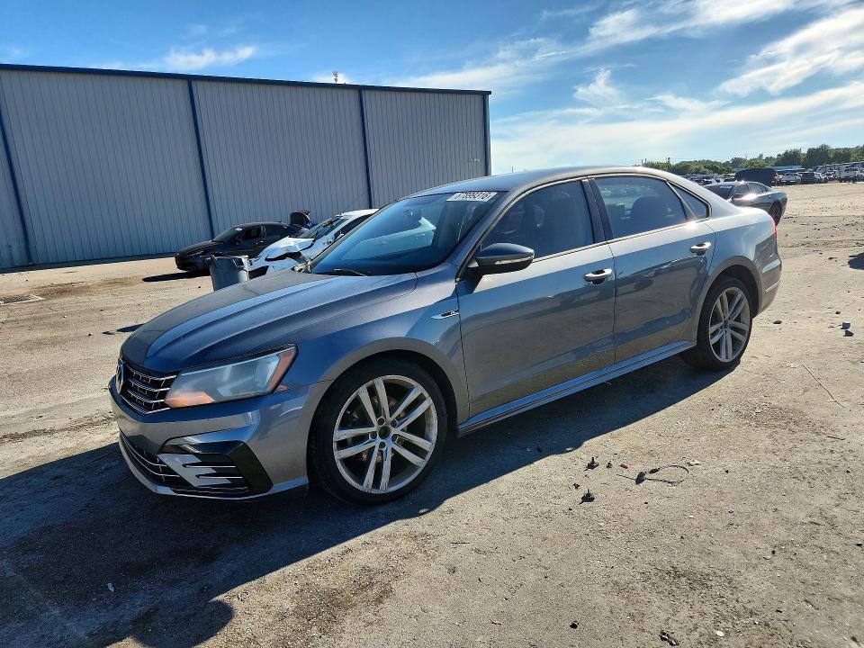 2018 Volkswagen Passat მანქანა იყიდება აუქციონზე, vin: 1VWAA7A37JC001761, აუქციონის ნომერი: 67899316