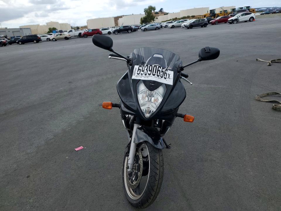 69390656 :رقم المزاد ، VTTGM51A462100989 vin ، 2006 Suzuki Gs500 مزاد بيع
