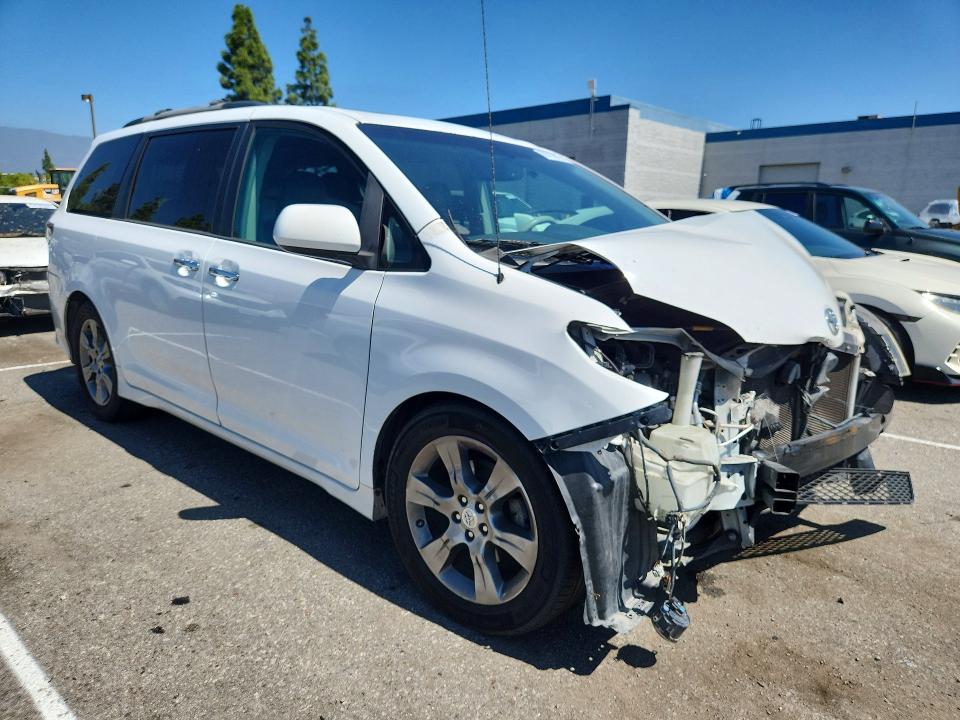 Продажа на аукционе авто 2014 Toyota Sienna, vin: 5TDXK3DC8ES422245, номер лота: 68786826