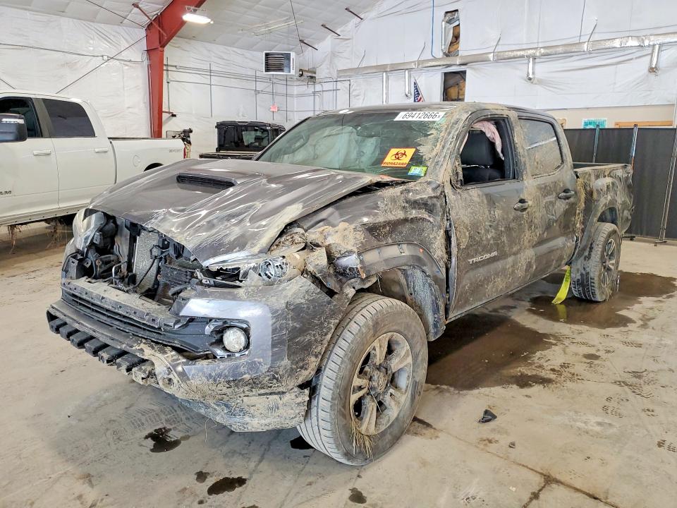 Auction sale of the 2017 Toyota Tacoma, vin: 3TMDZ5BN1HM015600, lot number: 69412666