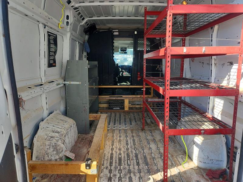 70282496 :رقم المزاد ، 3C6TRVBG8LE102403 vin ، 2020 Ram Promaster 1500 مزاد بيع