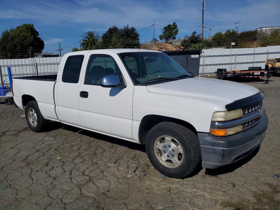70517956 :رقم المزاد ، 1GCEC19T4YZ283039 vin ، 2000 Chevrolet Silverado مزاد بيع